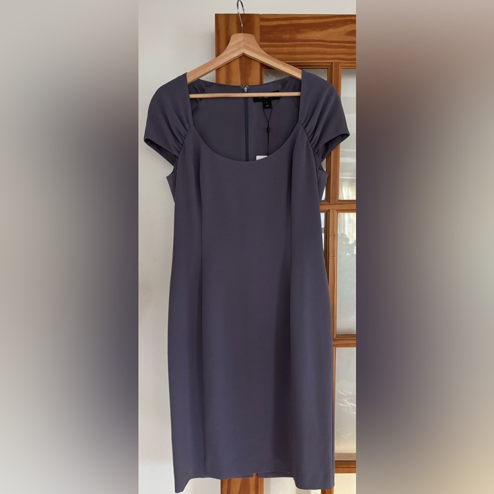 St. John Scoop Neck Sheath Dress Ruched Shoulders size 6